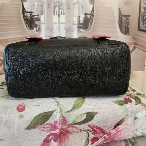 Authentic KATE SPADE Large Tote with HEART DETAIL - Picture 9 of 16